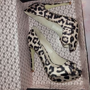 Victoria Secret High Heel